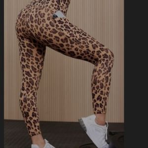 Fabletics Powerhold cheetah print leggins sz large